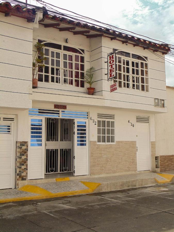 Hotel Ciudad Senora Buga Exteriér fotografie